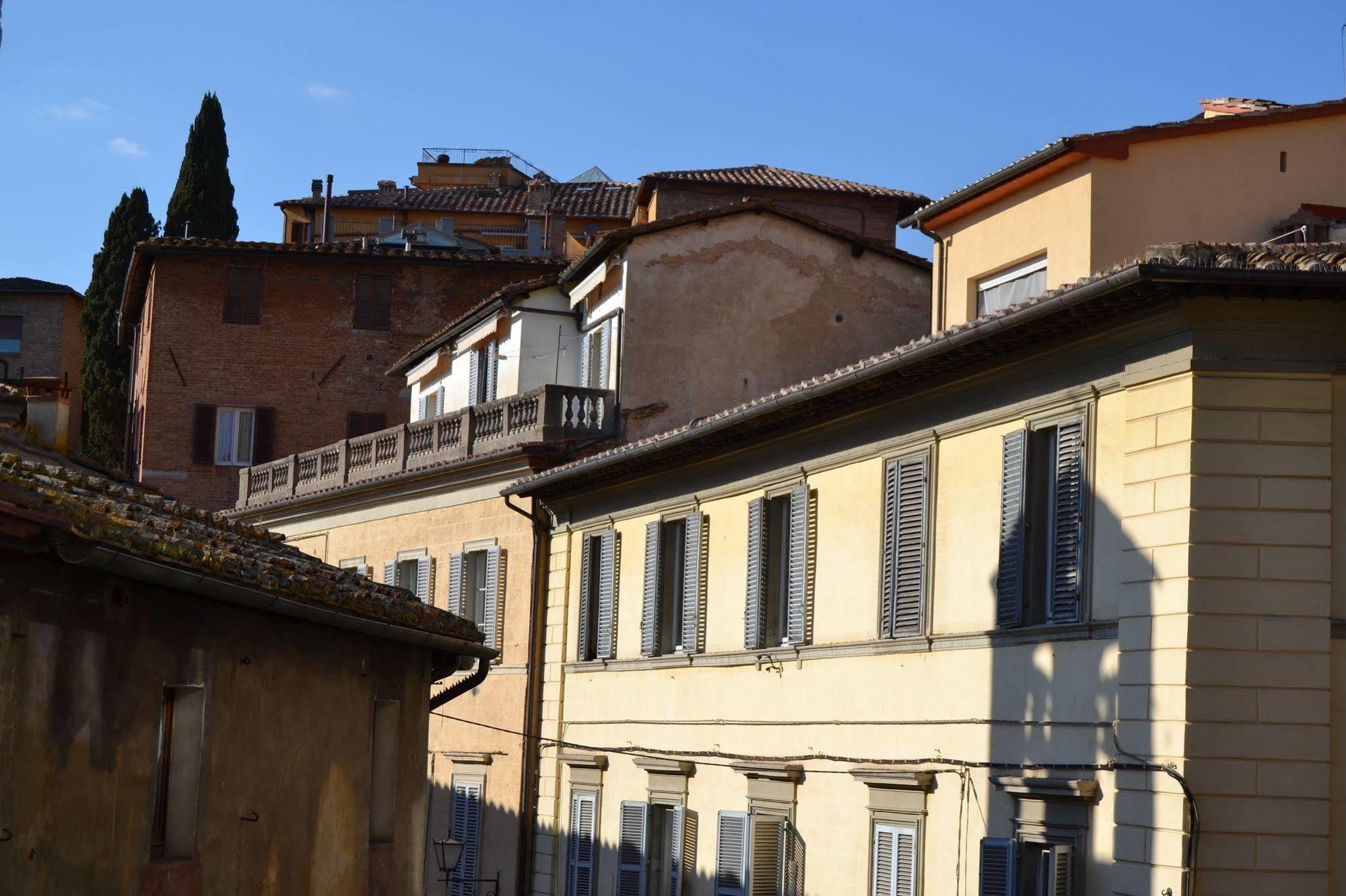 La Casa Di Antonella Pensión 2*